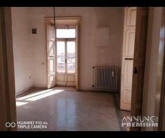 P.za Giordano angolo via Matteotti,palazzo storico - 9