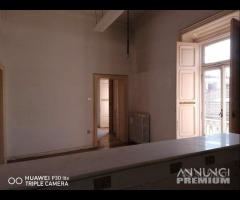 P.za Giordano angolo via Matteotti,palazzo storico - 15