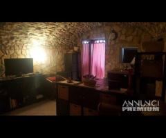 Centro storico, monolocale con doppio ingresso - 11