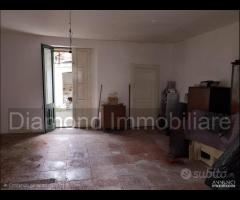 Casetta con cortile a Fiumefreddo di Sicilia