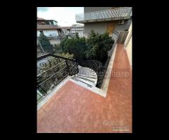 Appartamento piano rialzato ad Aci Catena