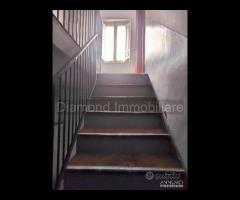 Palazzetto di 350mq con terreno edificabile