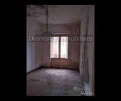 Palazzetto di 350mq con terreno edificabile