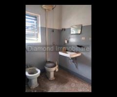 Palazzetto di 350mq con terreno edificabile - 8