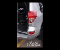 Rav 4 III Toyota 2.2 2200 ricambi terza serie 2006