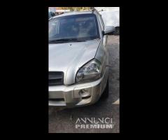 Hunday tucson a gas gpl ricambi