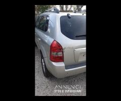 Hunday tucson a gas gpl ricambi