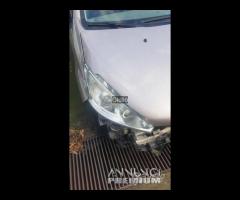 Peugeot 208 9hd 1.6 6 marce ricambi - 12