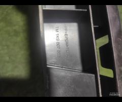GRIGLIA FISSAGGIO PARAURTI POSTERIORE VOLKSWAGEN G - 8