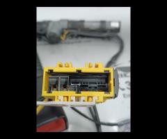 PRETENSIONATORE CINTURA DI SICUREZZA ANTERIORE DX - 16