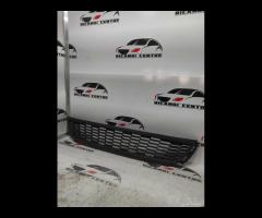 GRIGLIA PARAURTI ANTERIORE VOLKSWAGEN POLO 6R08536