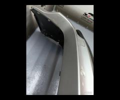 PARAURTI POSTERIORE ORIGINALE CON SENSORI DI PARCH - 18