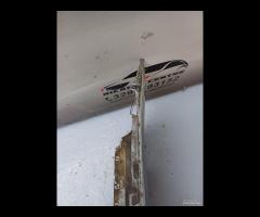 PARAURTI POSTERIORE CON SENSORI DI PARCHEGGIO BMW