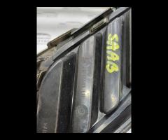 GRIGLIA DX \\ SX PARAURTI CENTRALE SAAB 9-3 93 200 - 23