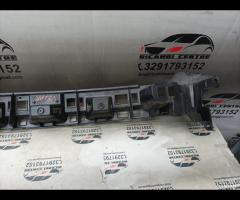 STAFFA PARAURTI POSTERIORE RANGE ROVER VELAR J8A21 - 22