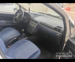 Fiat Grande Punto 1.3 MJT 75 CV 5 porte Dynamic 06 - 6