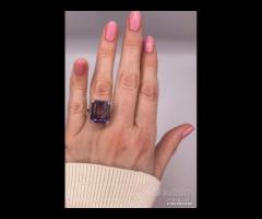 ANELLO SOLITARIO ORO 18kt. CON GRANDE AMETISTA