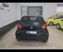 Toyota Aygo 1.0 12V VVT-i 5 porte unico prop 2007 - 6