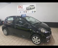 Toyota Aygo 1.0 12V VVT-i 5 porte unico prop 2007 - 9