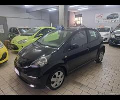 Toyota Aygo 1.0 12V VVT-i 5 porte unico prop 2007 - 10