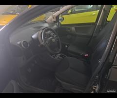 Toyota Aygo 1.0 12V VVT-i 5 porte unico prop 2007 - 12