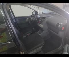 Toyota Aygo 1.0 12V VVT-i 5 porte unico prop 2007 - 13