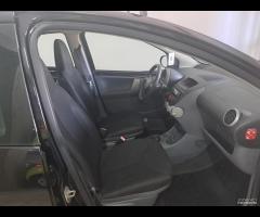 Toyota Aygo 1.0 12V VVT-i 5 porte unico prop 2007 - 14