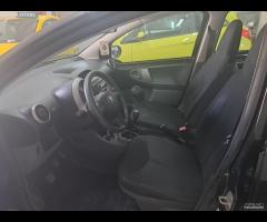 Toyota Aygo 1.0 12V VVT-i 5 porte unico prop 2007 - 17