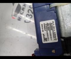 ATTUATORE PORTELLONE ELLETRICO DX PASSAGERO AUDI Q - 18