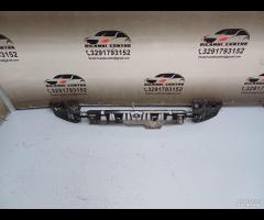 GUIDA CENTRO PARAURTI POSTERIORE BMW F20 2011-2015 - 1