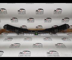 GRIGLIA PROTEZIONE ANTERIORE/DEFLETTORI VENTO SKOD - 17