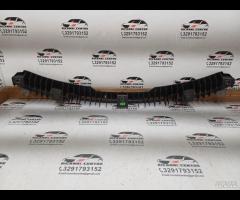 GRIGLIA PROTEZIONE ANTERIORE/DEFLETTORI VENTO SKOD - 18