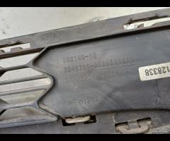 GRIGLIA CENTRALE INFERIORE+BARE MASCHERINA 2012 MI - 24