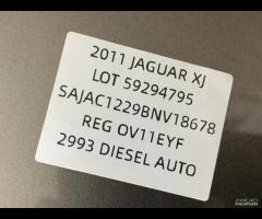 PARAFANGO ANTERIORE DESTRO DX JAGUAR XJ X351 2009- - 10
