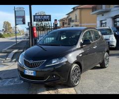 Lancia Ypsilon 1.0 FireFly 5 porte S&S Hybrid Gold