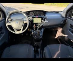 Lancia Ypsilon 1.0 FireFly 5 porte S&S Hybrid Gold