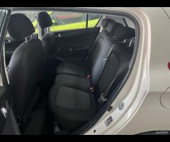 Hyundai i20 1.4 CRDi 5p. Optional 2012 - 8