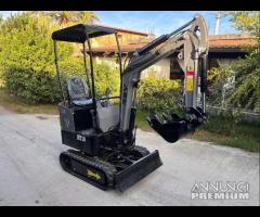 Miniescavatore 10Q RSV IVA E SPEDIZIONE INCLUSI