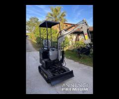 Miniescavatore 10Q RSV IVA E SPEDIZIONE INCLUSI