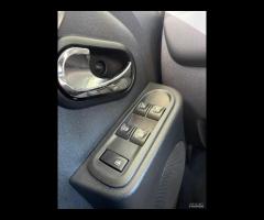 Dacia Duster 1.6 115CV Start&Stop 4x2 GPL Laur&eac - 8