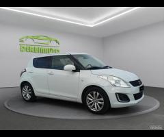 Suzuki Swift 1.3 DDiS 5 porte B-Top Bi-Color - 8