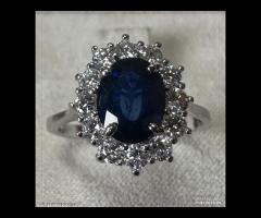 ANELLO ORO BIANCO 18kt. DIAMANTI E ZAFFIRO BLU