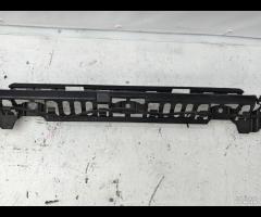 SUPPORTO STAFFA CENTRALE PARAURTI POSTERIORE BMW F - 5