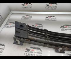 GRIGLIA RADIATORE PARAURTI ANTERIORE INFERIORE MAZ - 17