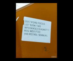 PARAFANGO ANTERIORE DESTRO DX FORD FOCUS III BJ 20 - 22