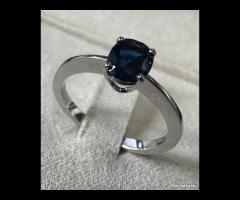 ANELLO SOLITARIO ORO 18kt. CON ZAFFIRO NATURALE