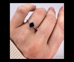 ANELLO SOLITARIO ORO 18kt. CON ZAFFIRO NATURALE