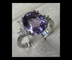 ANELLO ORO 18kt. DIAMANTI ED AMETISTA NATURALE