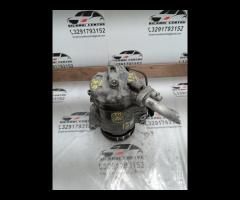 Compressore climatizzatore con giunto elettromagn.