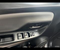 Toyota Yaris 1.0 5 porte Lounge gpl 2016 - 10